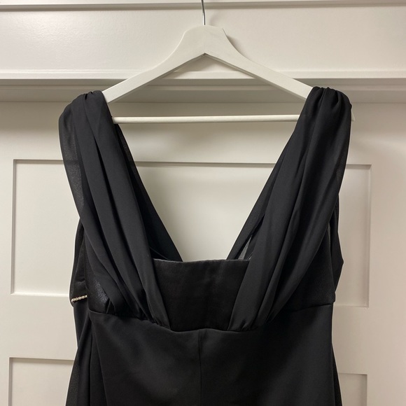 Floor length formal dress, black w/shawl, rhinestones at bustline. Size 14-16 - Picture 4 of 6